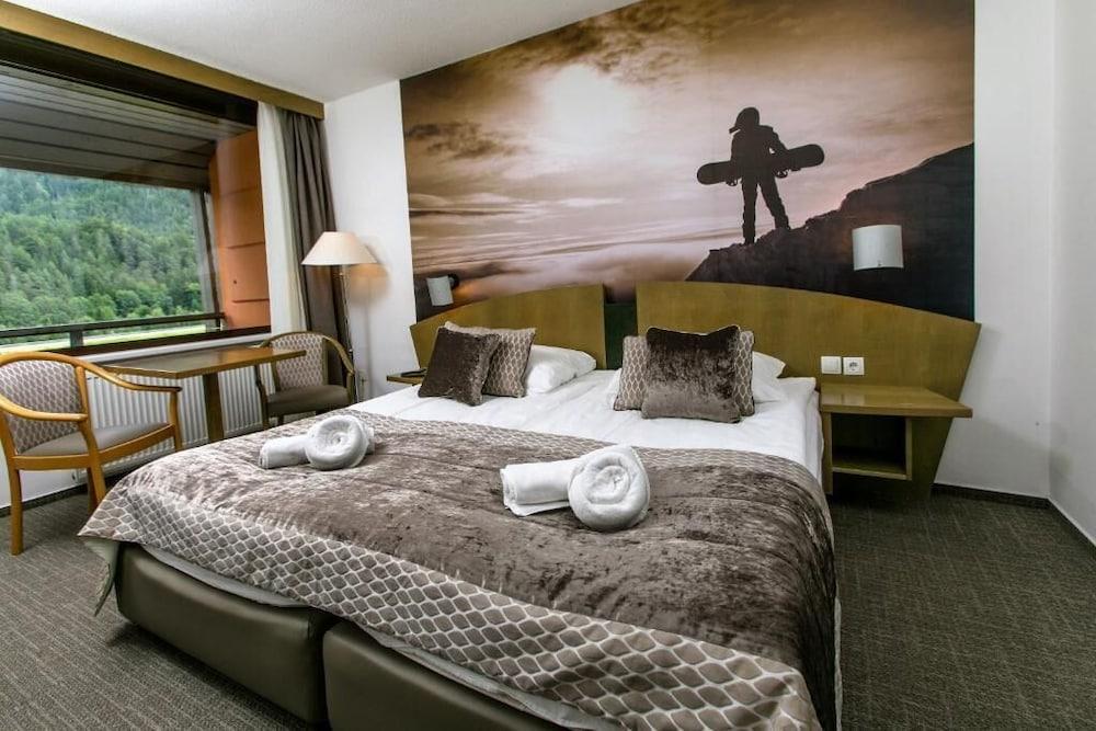 Hotel Kompas Краньска Гора Экстерьер фото