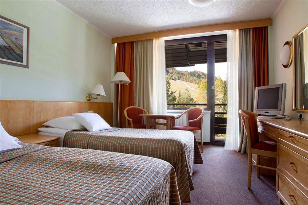 Hotel Kompas Краньска Гора Экстерьер фото